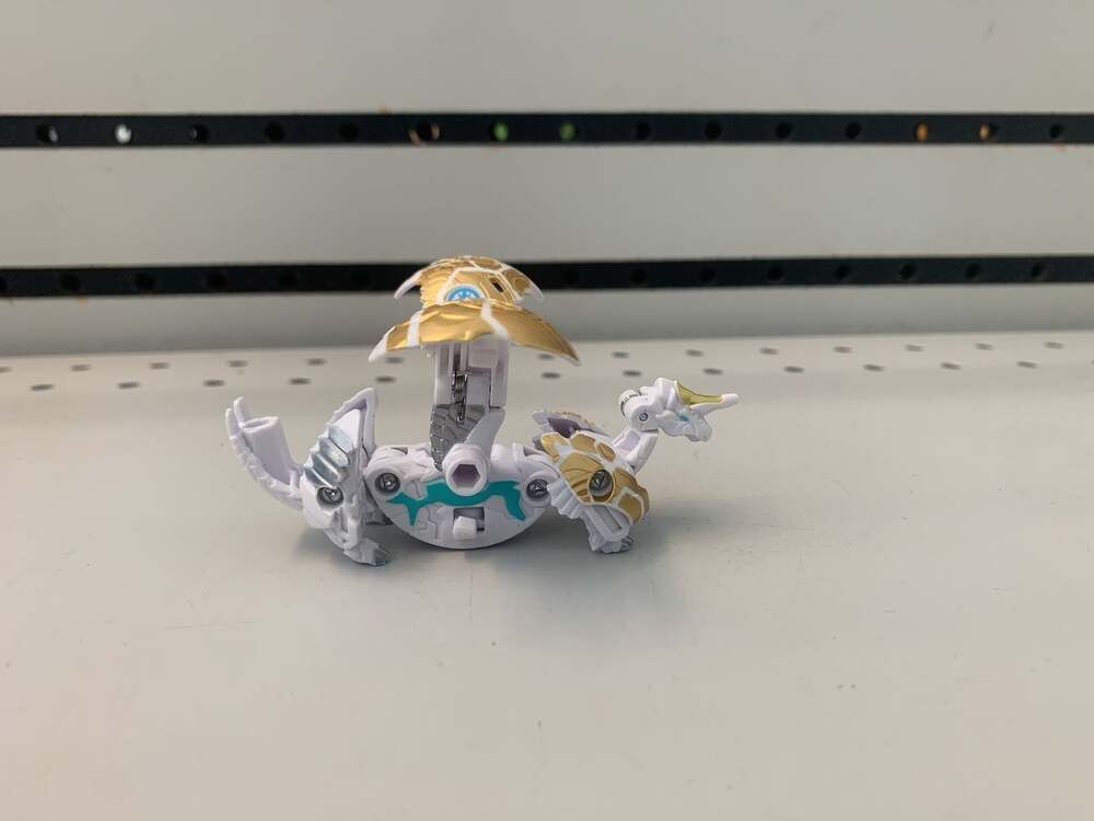 Bakugan Armored Alliance Pegatrix x Gillator B400 Haos Aurelus Fusion Figure